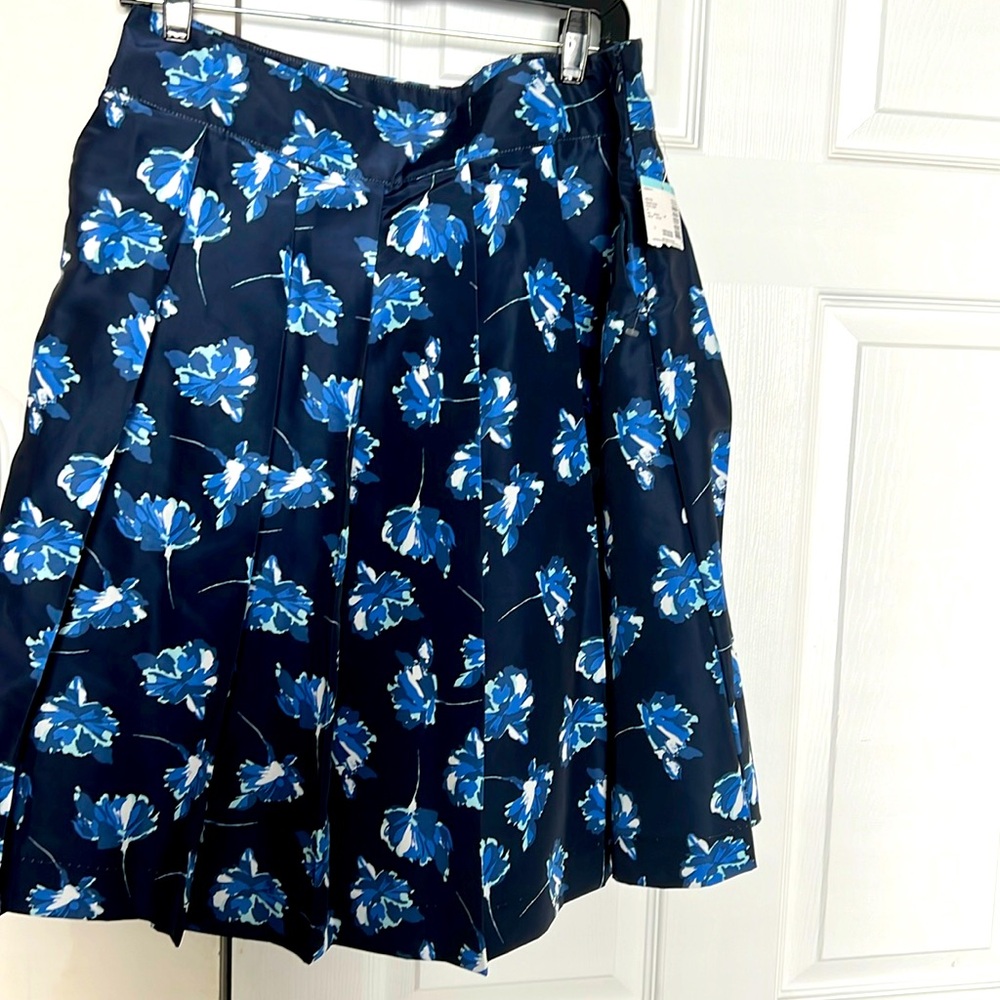 Women’s skirt with pockets